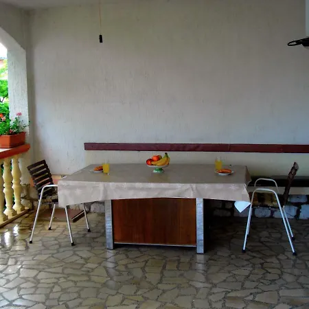 Haus Elvino Guest house Jadranovo