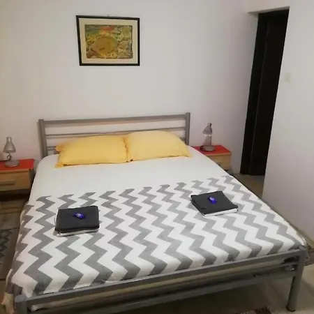 Haus Elvino Guest house Jadranovo